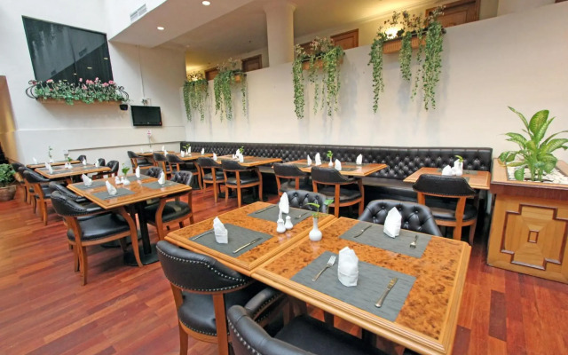 Harmoni Suites Hotel