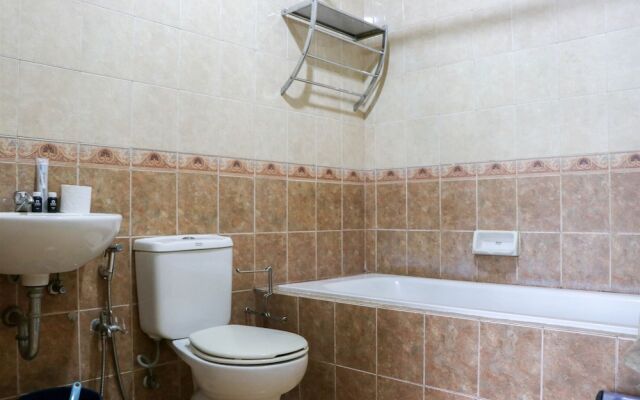 Cozy Living And Modern 2Br Puri Garden Apartment