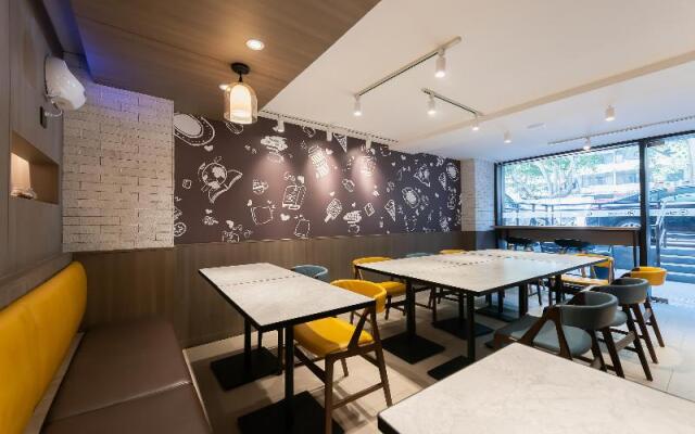 Hanting Premium Hotel Nanjing Zhujiang Road Fuqiao Metro Station