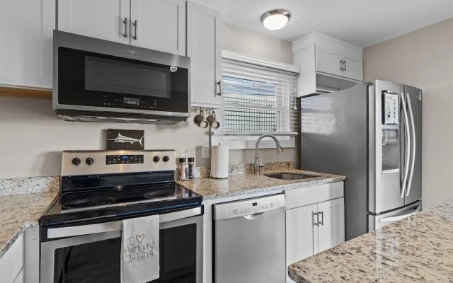 Mi Faro 2 Bedroom Duplex by RedAwning