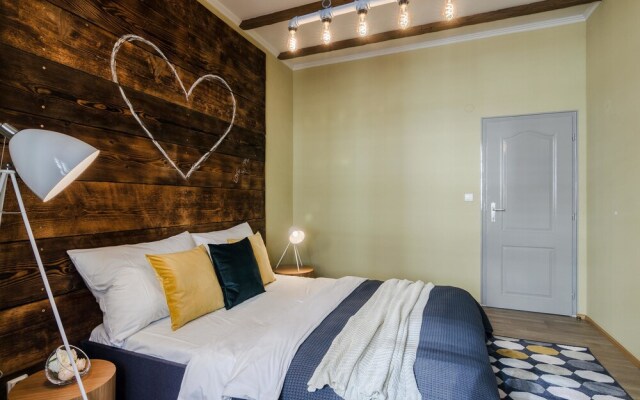 Old Town square APT by Michal&Friends