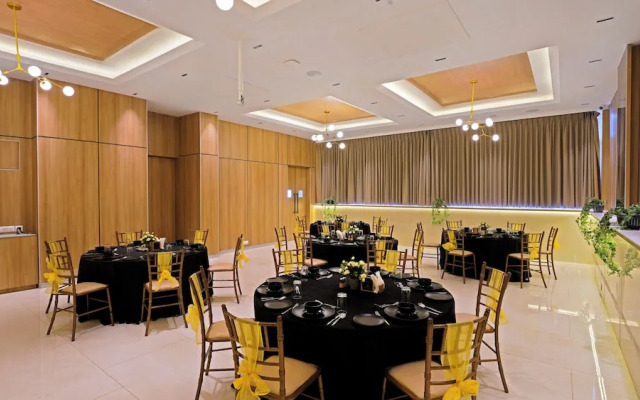 Click Hotel Biz - Bangalore Airport