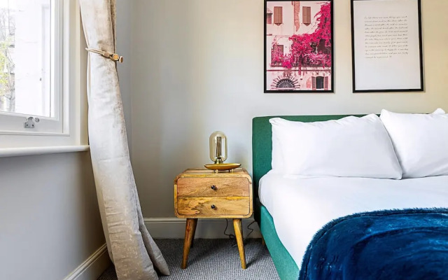 Lovely Bishops Park Flat