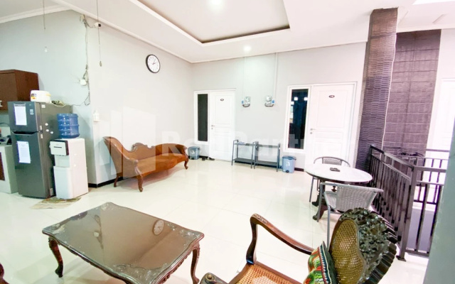 Griya Loka 1 Syariah Near RSUD Dr.Kariadi Mitra RedDoorz – Guest Rooms – Semarang