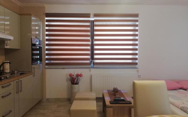 Studio Apartments Una