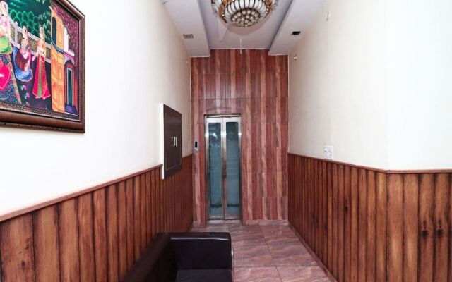 Oyo 16538 Shanti Palace