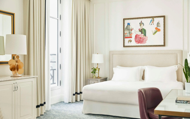 du Louvre, in The Unbound Collection by Hyatt