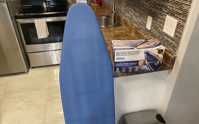 Modern 3 BR Home - Family Friendly