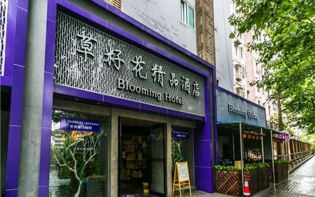 Blooming Hotel