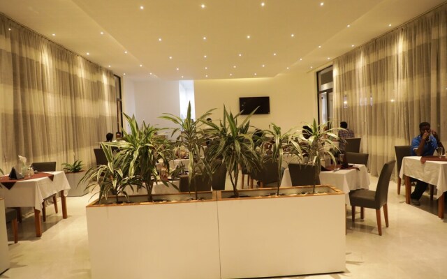 Villa Alpha International Hotel