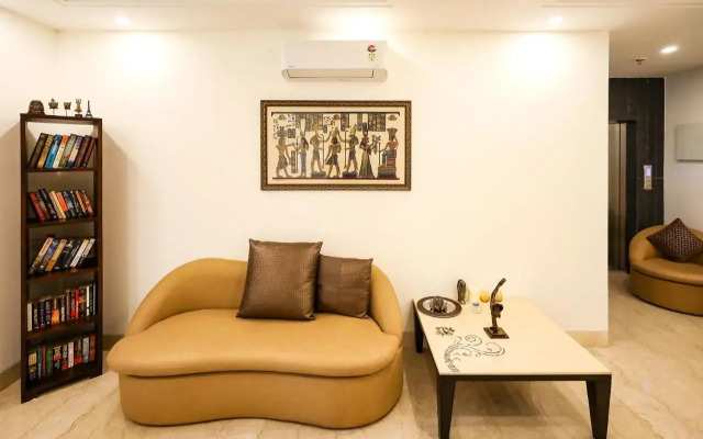 Fabhotel La Paz Stay B&B