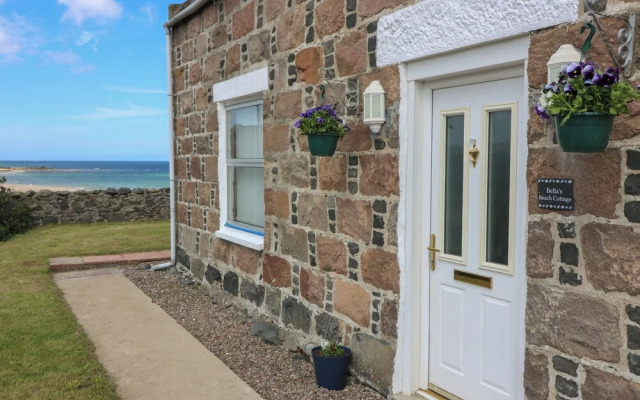 Bella's Beach Cottage