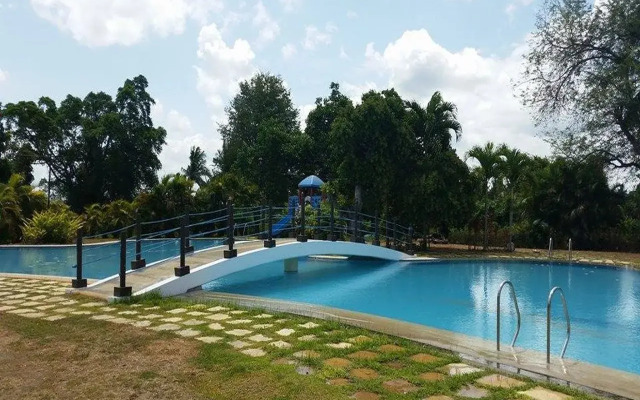 Amansinaya Resort