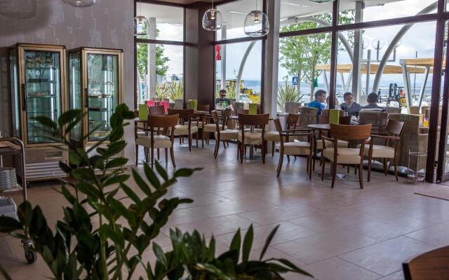 Hotel International