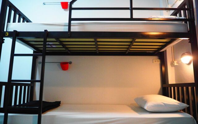 Wayla Hostel - Adults Only