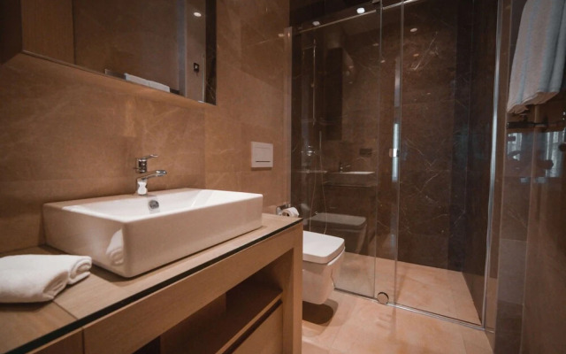 Highend Hotel & Residance