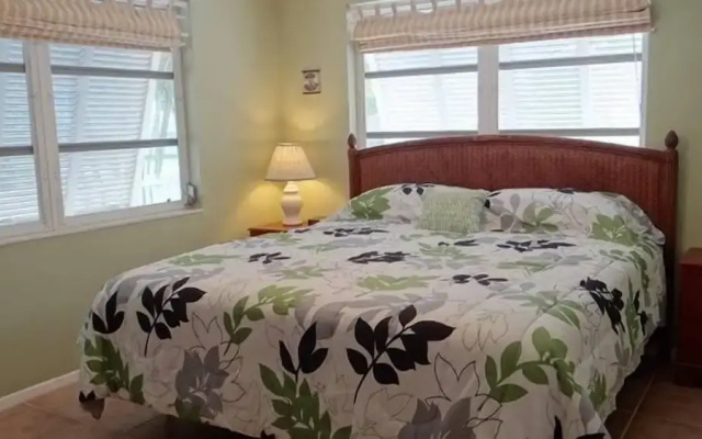 203 22nd St 2 Bedroom Home by Redawning