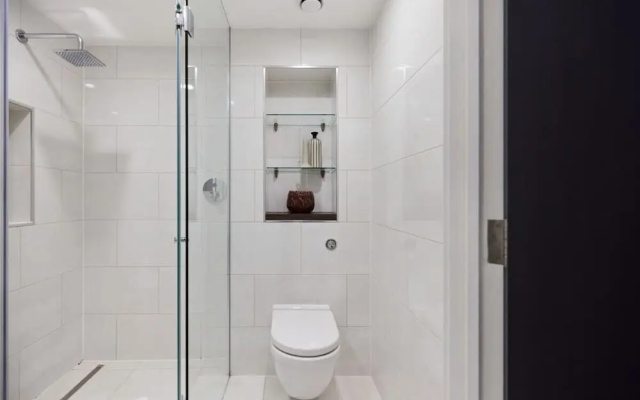The Westbourne Park Place - Elegant 3bdr Flat