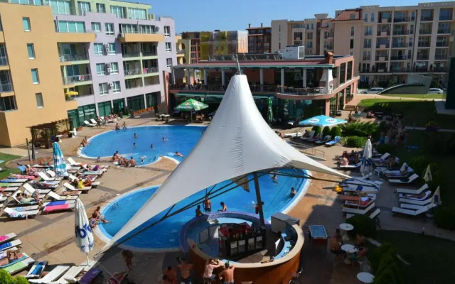 Pollo Resort Mikosta Apartments