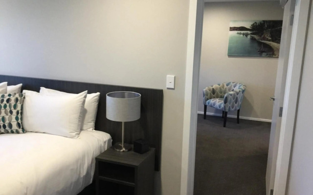 East Pier Hotel