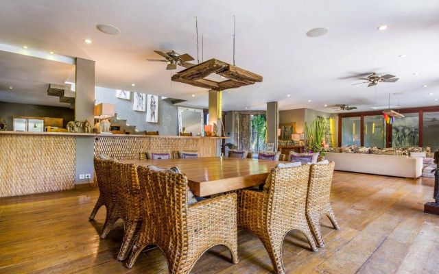 Villa Yoga by Villa Finder