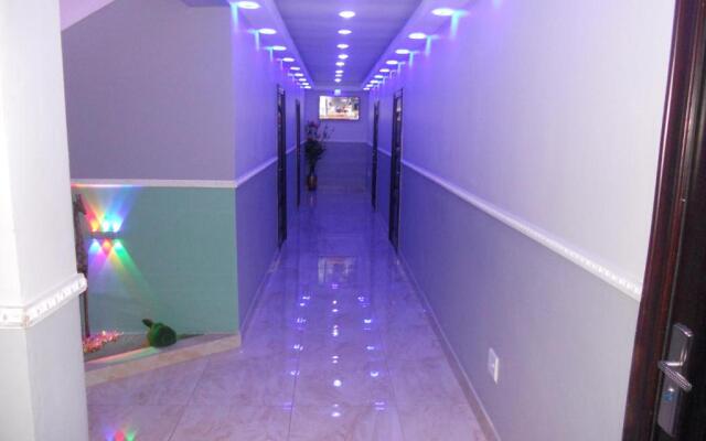 Gold Crown international Hotel