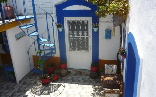 Traditional Villa 7 Mins Drive From Haraki Beach
