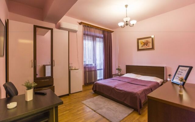 Republic Square Boutique Hotel
