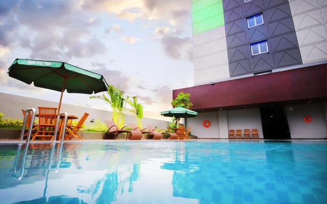 Ayola First Point Hotel Pekanbaru
