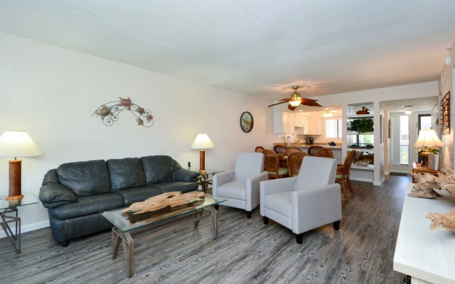 Runaway Bay Resort by BBG