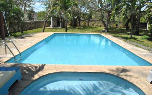 Sonnie House Diani