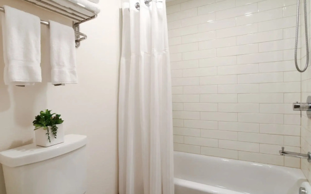 Oxford Suites Pismo Beach