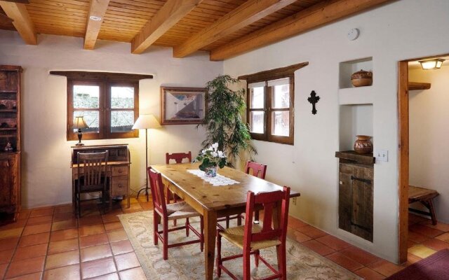 Hacienda Nicholas Bed & Breakfast