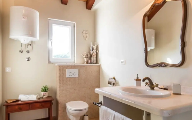 Luxurious Villa with Pool in Selca