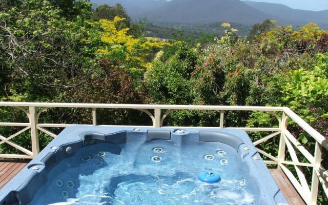 Healesville Garden Accommodation — The Grand Hotel