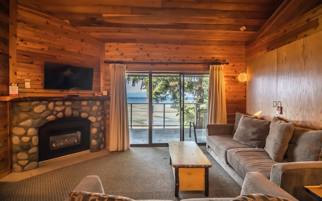 Tigh-Na-Mara Seaside Spa Resort