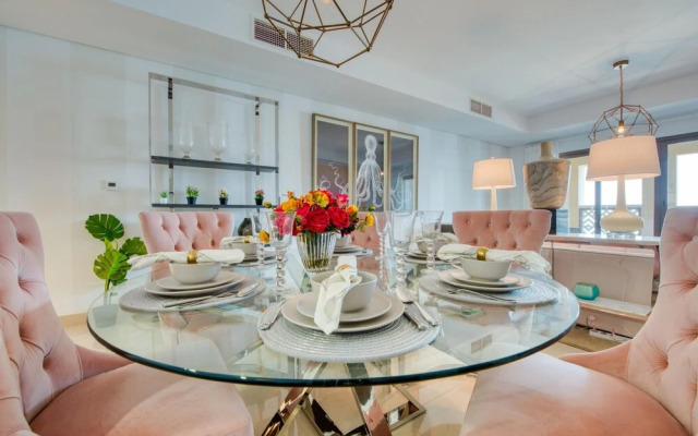 Luxury Palm Property w Beach Sea View