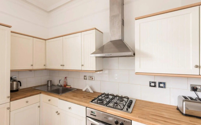 Kensington Apartments - Avonmore Road