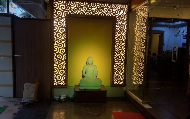 Maple Suites Serviced Apartments