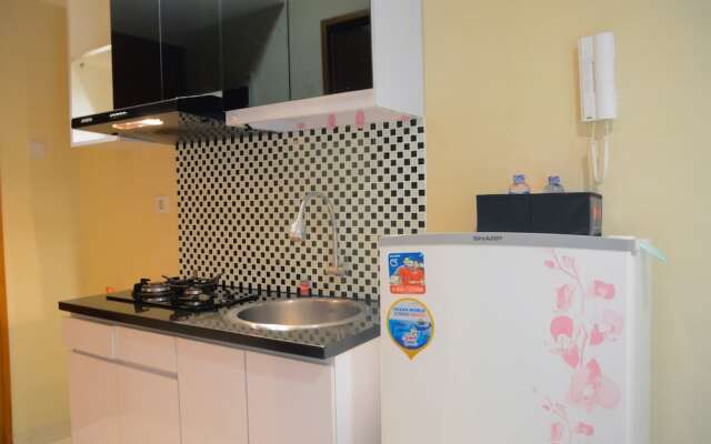 Gorgeous Studio Cinere Bellevue Apartment