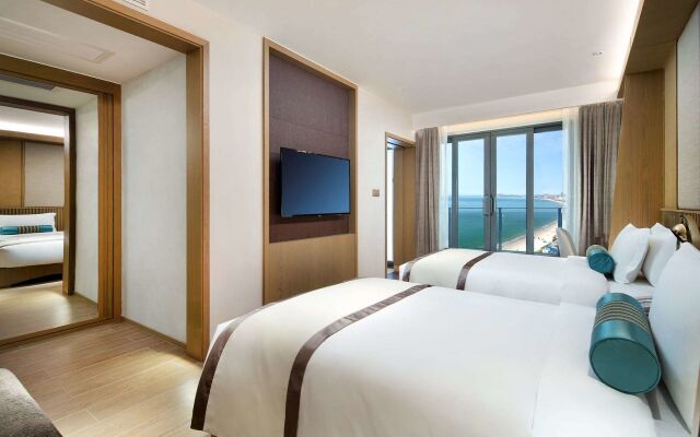 Wyndham Grand Plaza Royale Shuangyue Bay