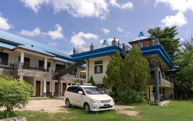 RedDoorz @ Tambolaka Sumba