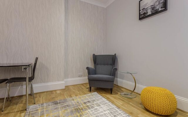 Cleveland Apartments