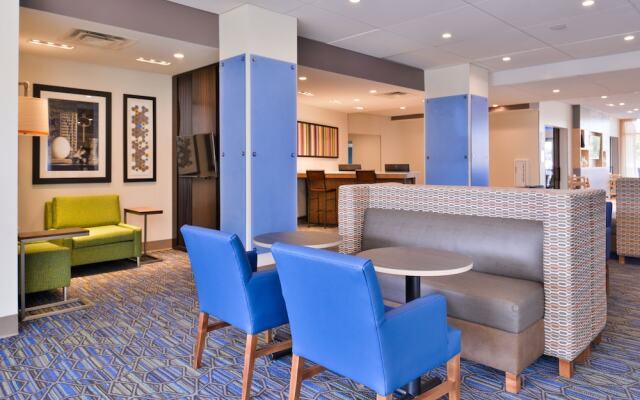 Holiday Inn Express Bloomington