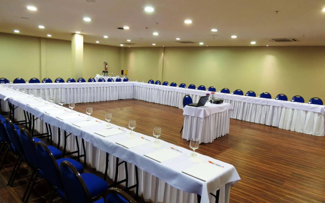 Hotel Intercity Manaus