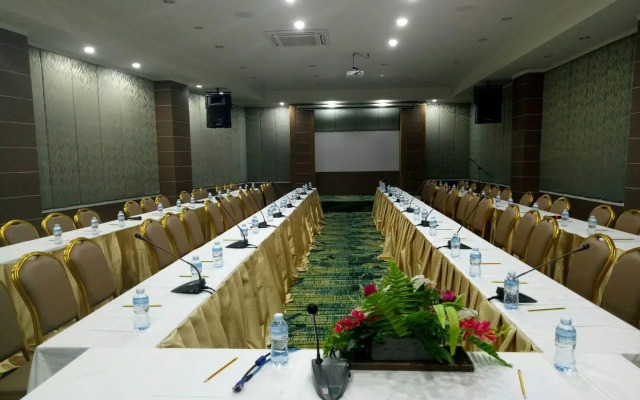 May Flower Grand Hotel Korat