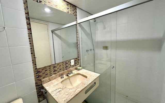 Estúdio QI Ibirapuera cozinha compacta e limpeza diária UH2011