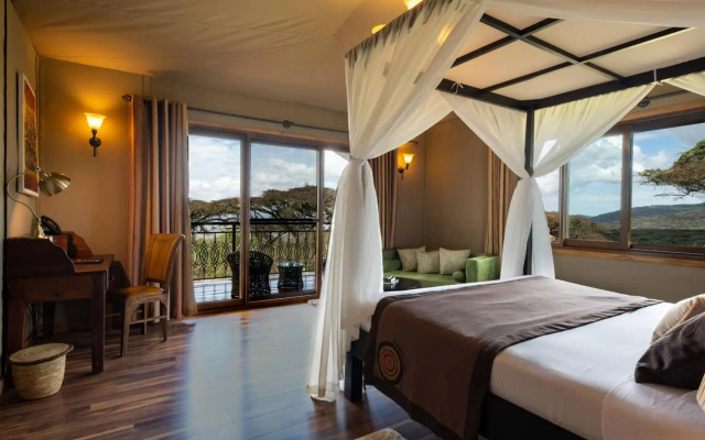 Karibu Camps Lodges-Ngorongoro Lions Paw