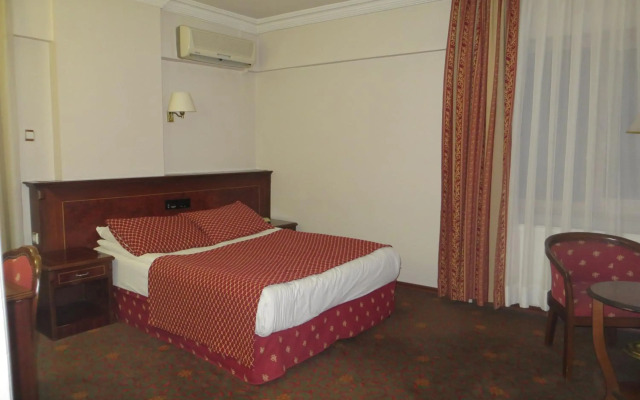 Ozilhan Hotel