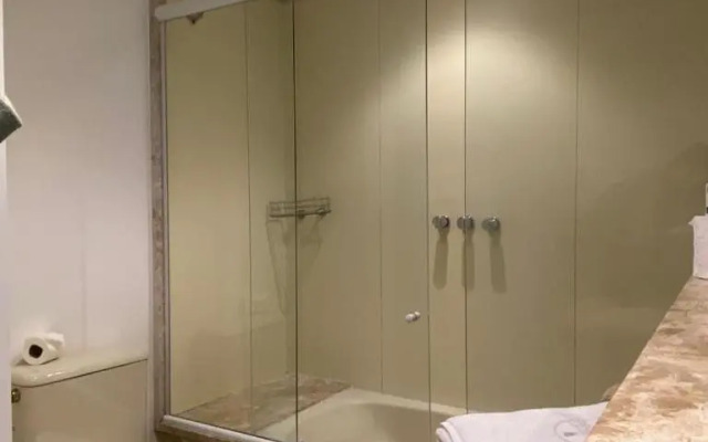 JP Crauford Choice Suites